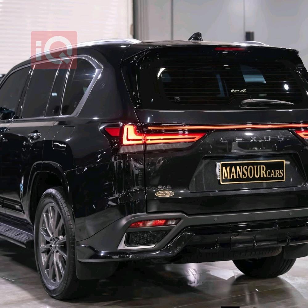 Lexus LX